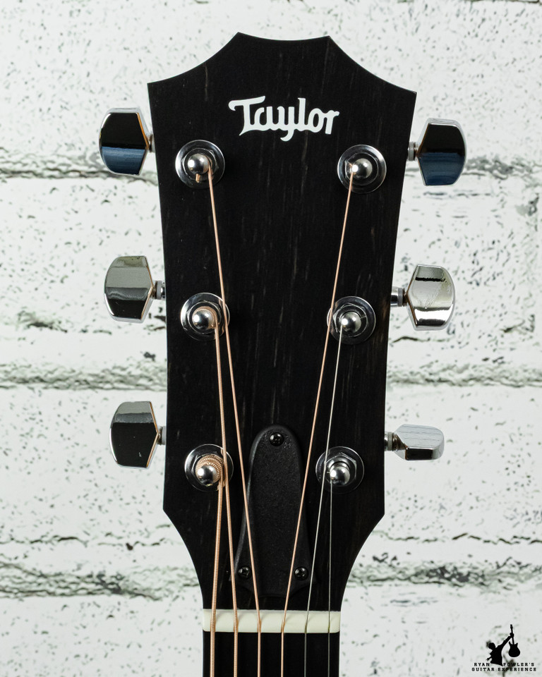 Taylor 214ce Layered Walnut Back & Sides w/ bag (#5295)