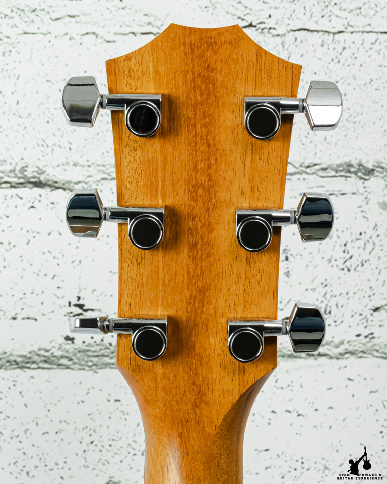 Taylor 214ce Layered Walnut Back & Sides w/ bag (#5295)