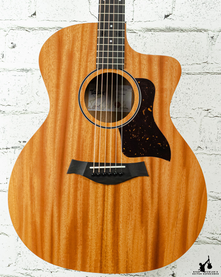 Taylor 24e Grand Auditorium Sapele/Mahogany w/ bag (#5366)
