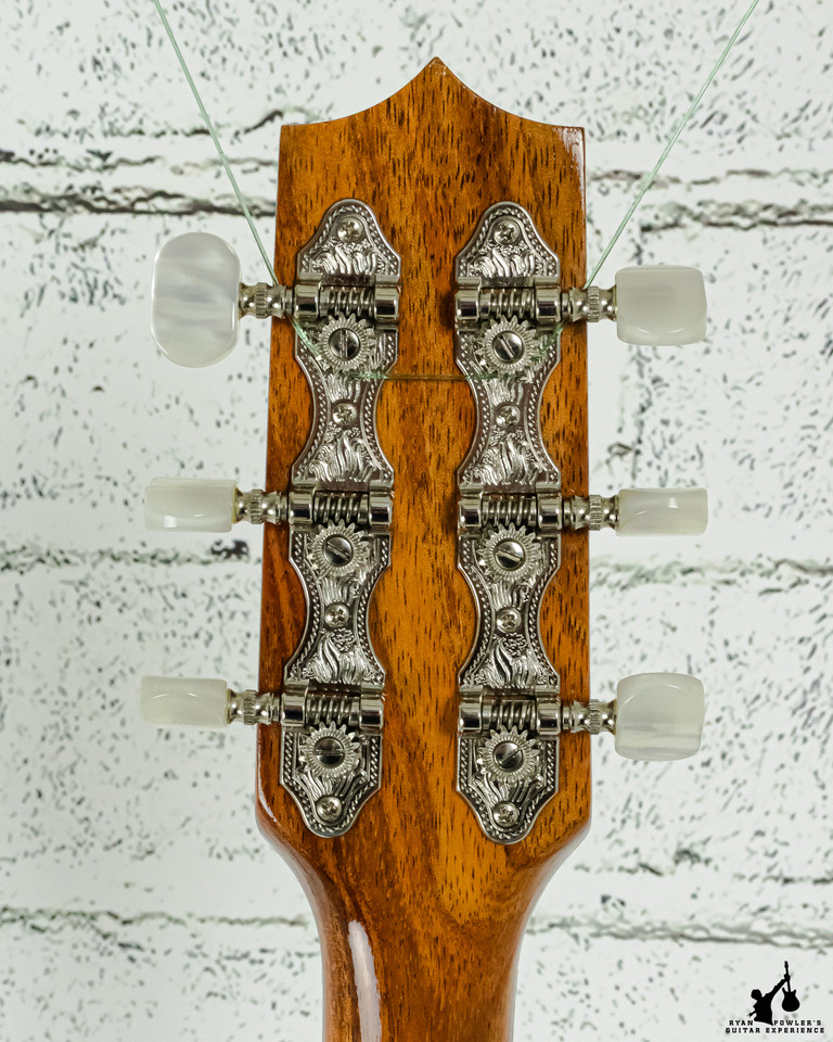 Kamaka "Liliu" Tenor 6-String HF-36 w/ OHSC