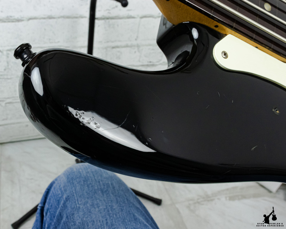 1979 Fender P Bass, Fretless modded w/ EMG Pickup w/ Chipboard case