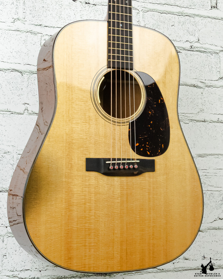 Martin Modern Deluxe D-18 Natural w / OHSC