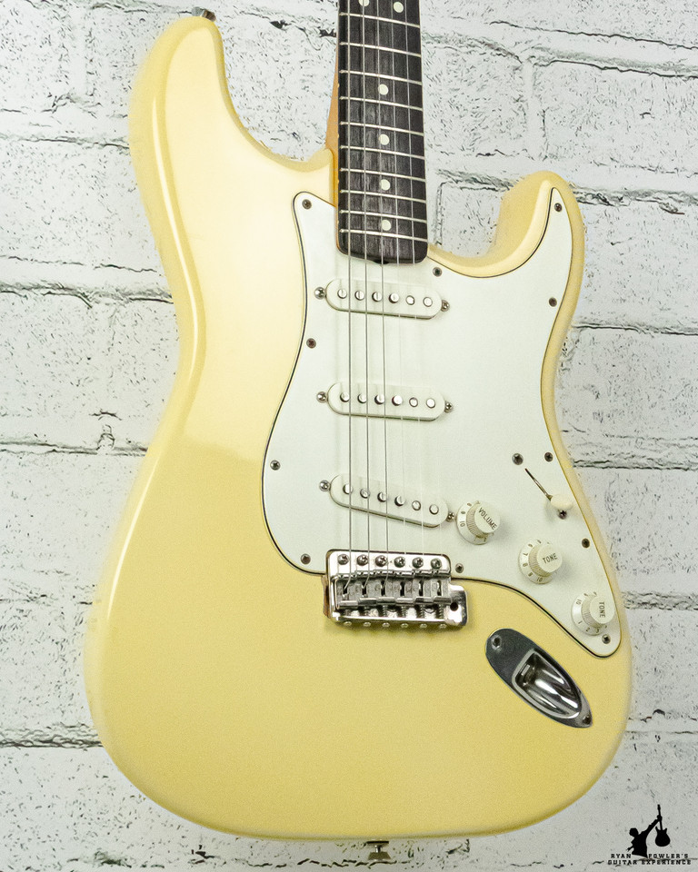 1988 Fender USA 1962 Reissue Stratocaster Olympic White w/ G&G Case