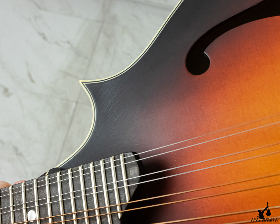 Eastman MD315E-SB Mandolin w/gigbag
