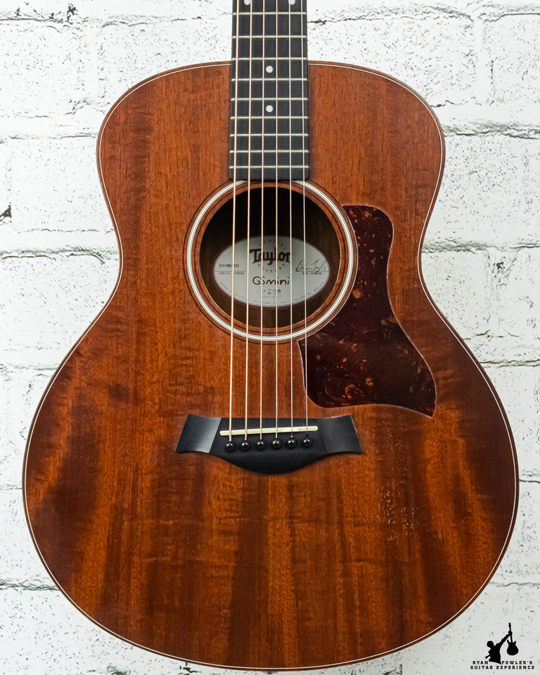 2013 Taylor GS Mini Mahgony w/gigbag