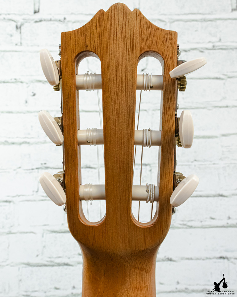 Yamaha GL-1 Guitalele Tobacco Burst w/gigbag