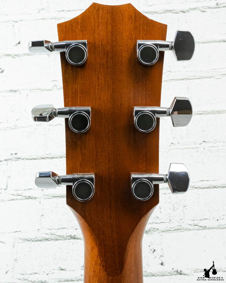 Taylor 224ce K-DLX w/OHSC