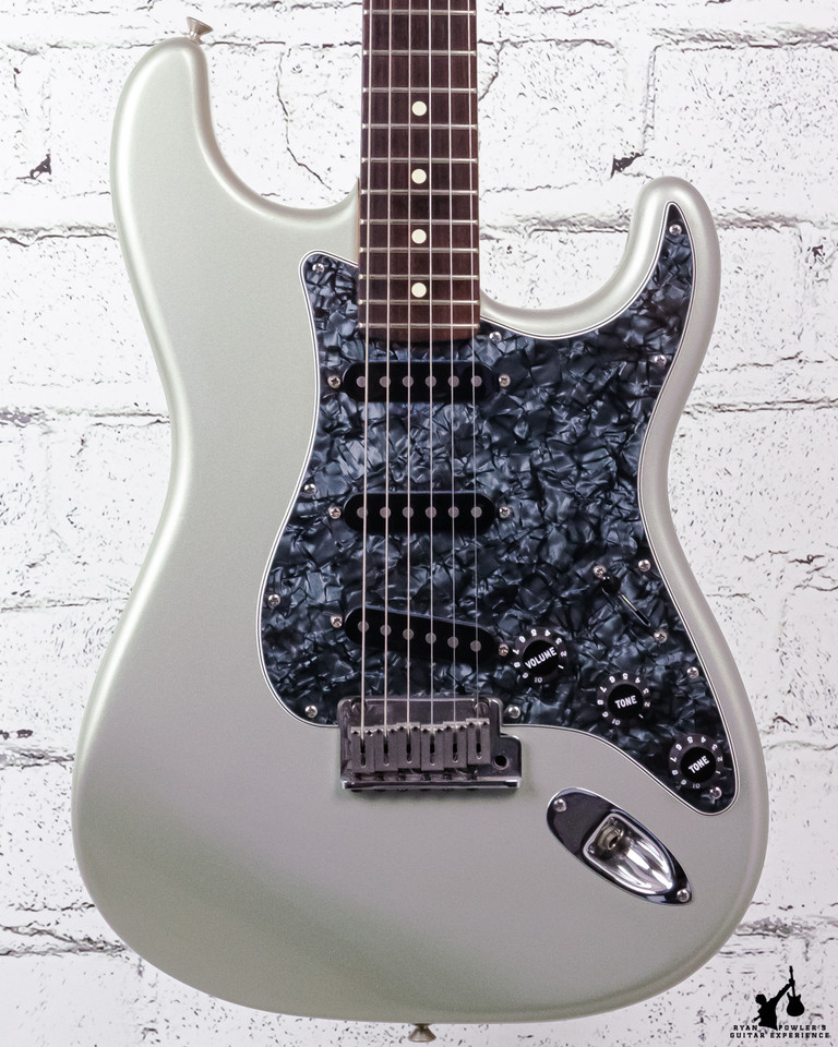 1999 Fender American Standard Stratocaster Inca Silver w/ OHSC