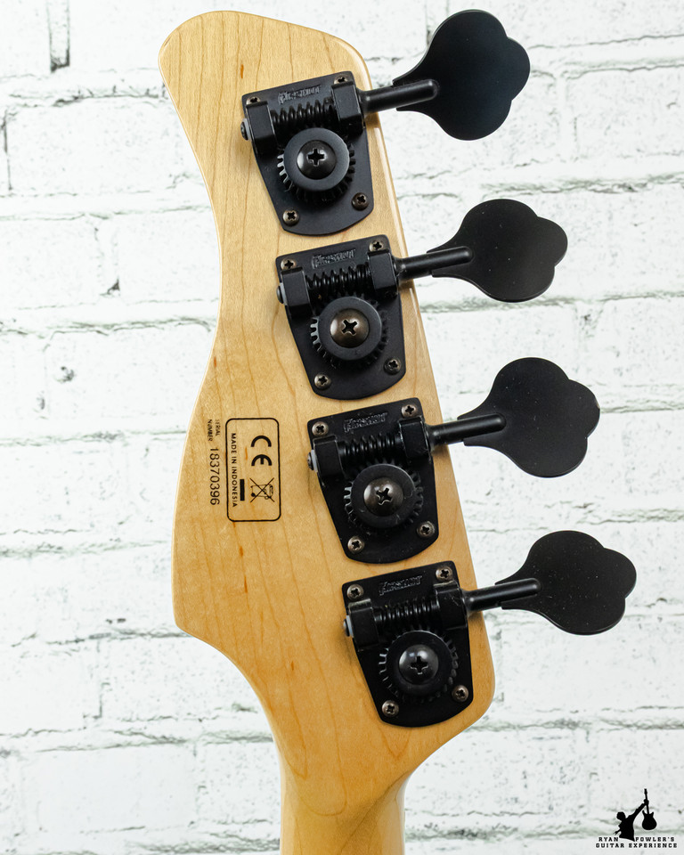 Sire Marcus Miller V7 4-string Natural w/bag