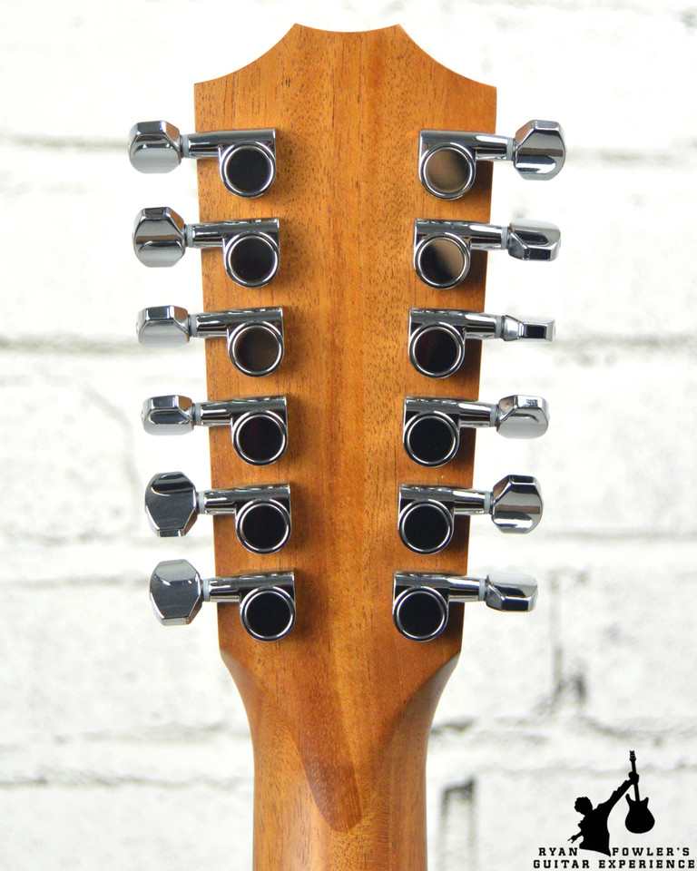 Taylor 150e 12 String Layered Walnut Back and Sides w/ Bag
