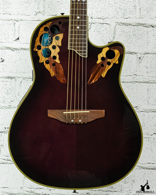 Ovation CS257 Celebrity Deluxe w/ Ovation Hardshell Case