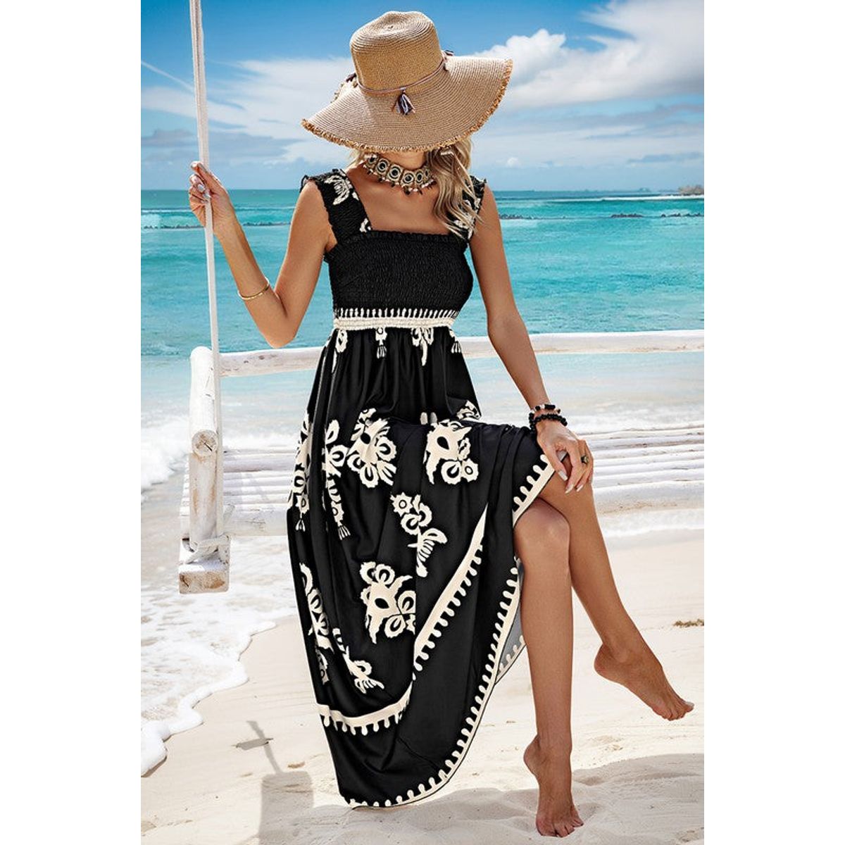 Women's Regal Square Neck Maxi Dress - Black / Medium (6-8)