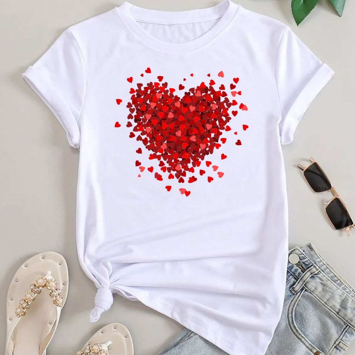 Women's Valentine's Day T-Shirt - X-Large - White - Hearts Burst