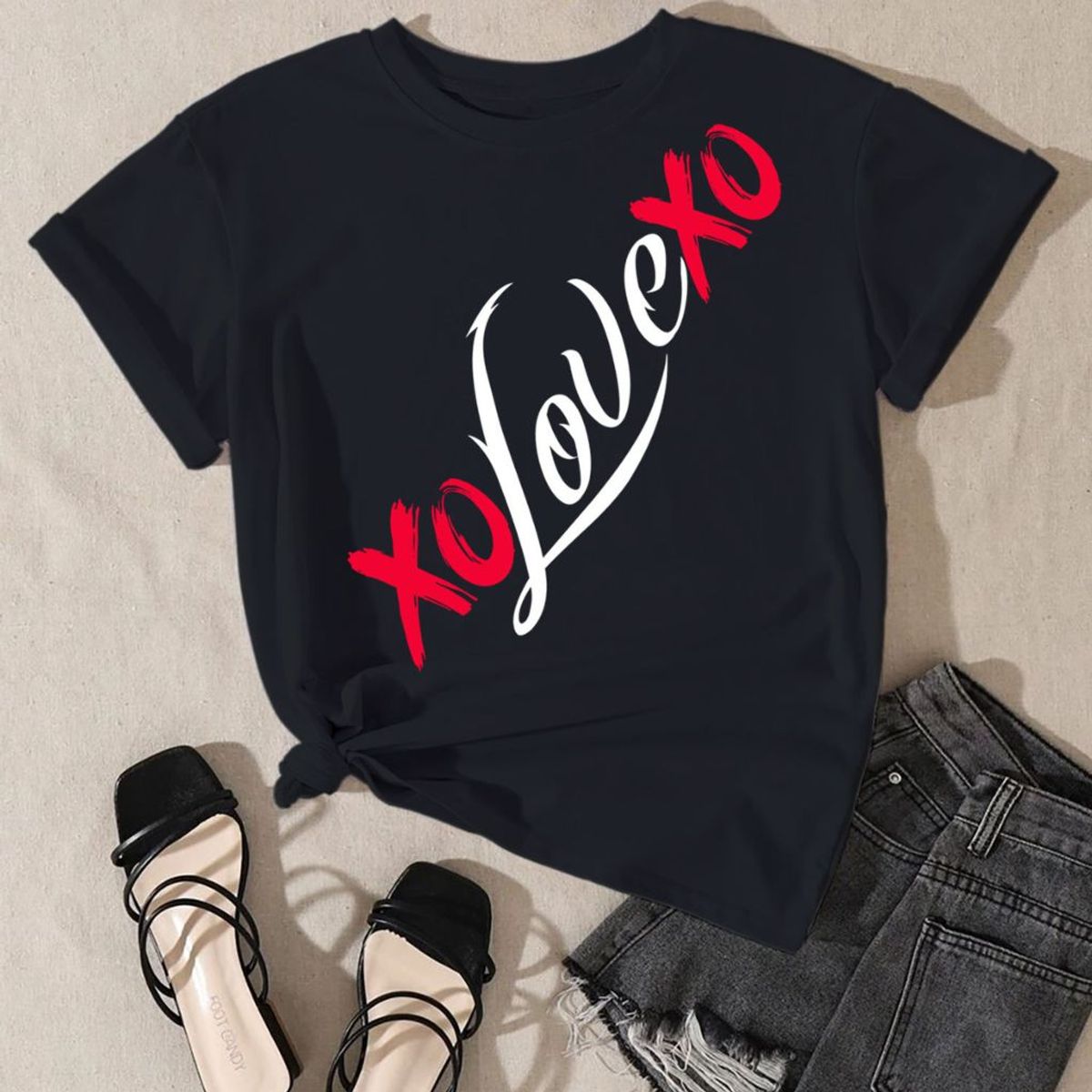 Women's Valentine's Day T-Shirt - Large - Black - XO Love XO