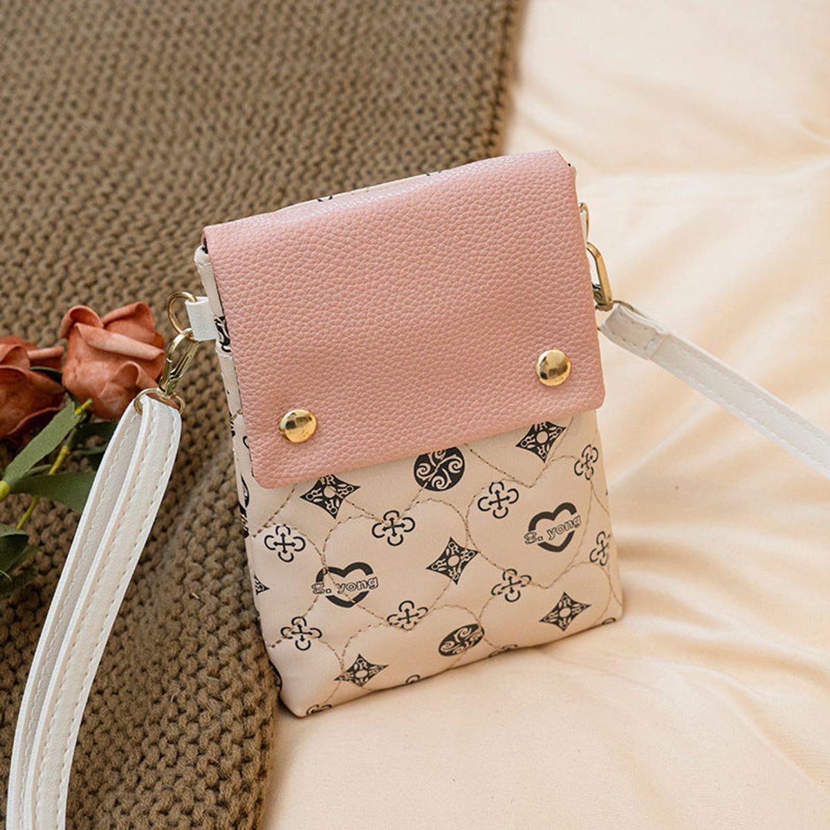 Lior Geometric Pattern Messenger Bag - Beige
