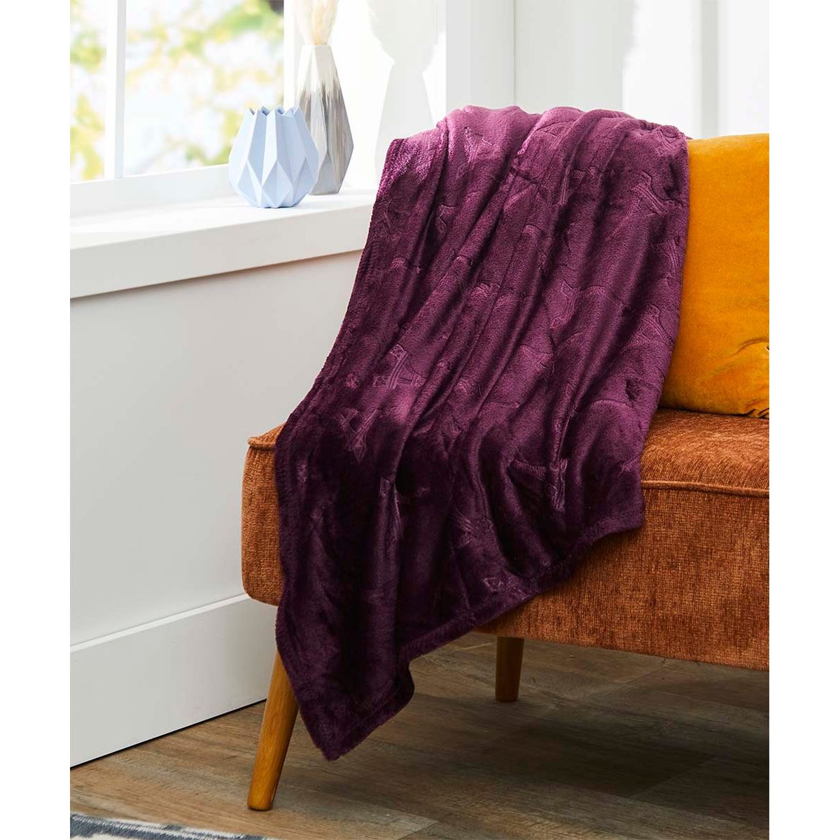 Large Cozy Throw Blanket (2-Pack) - Eiffel Tower - Plum