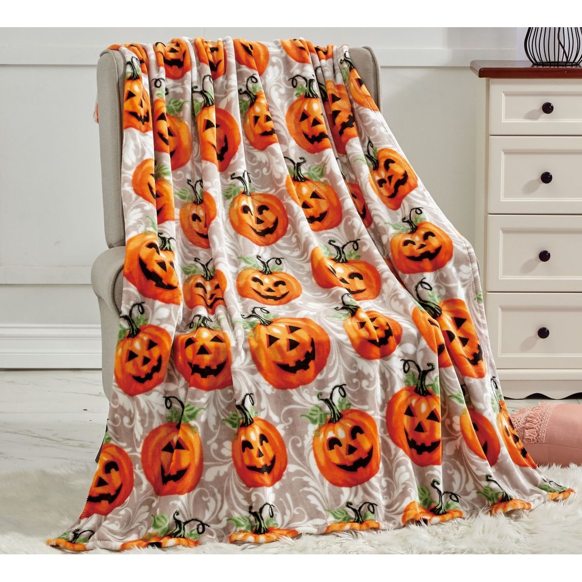 Noble House Microplush Halloween Throw Blanket - Pumpkins