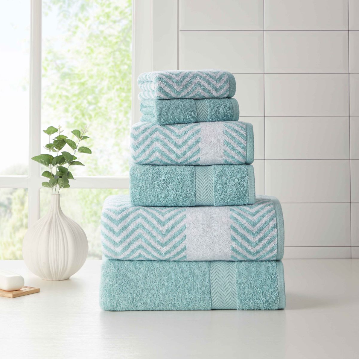 Kathy Ireland 6-Piece Chevron Jacquard Towel Set with LetsDry - Aqua