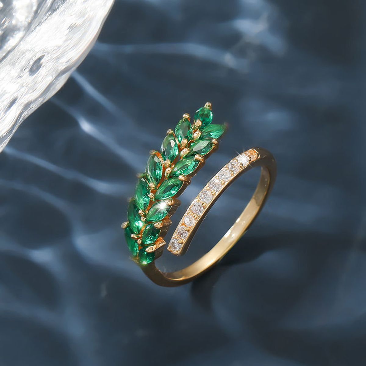 Women’s Adjustable Wheat-Design Ring  - Green