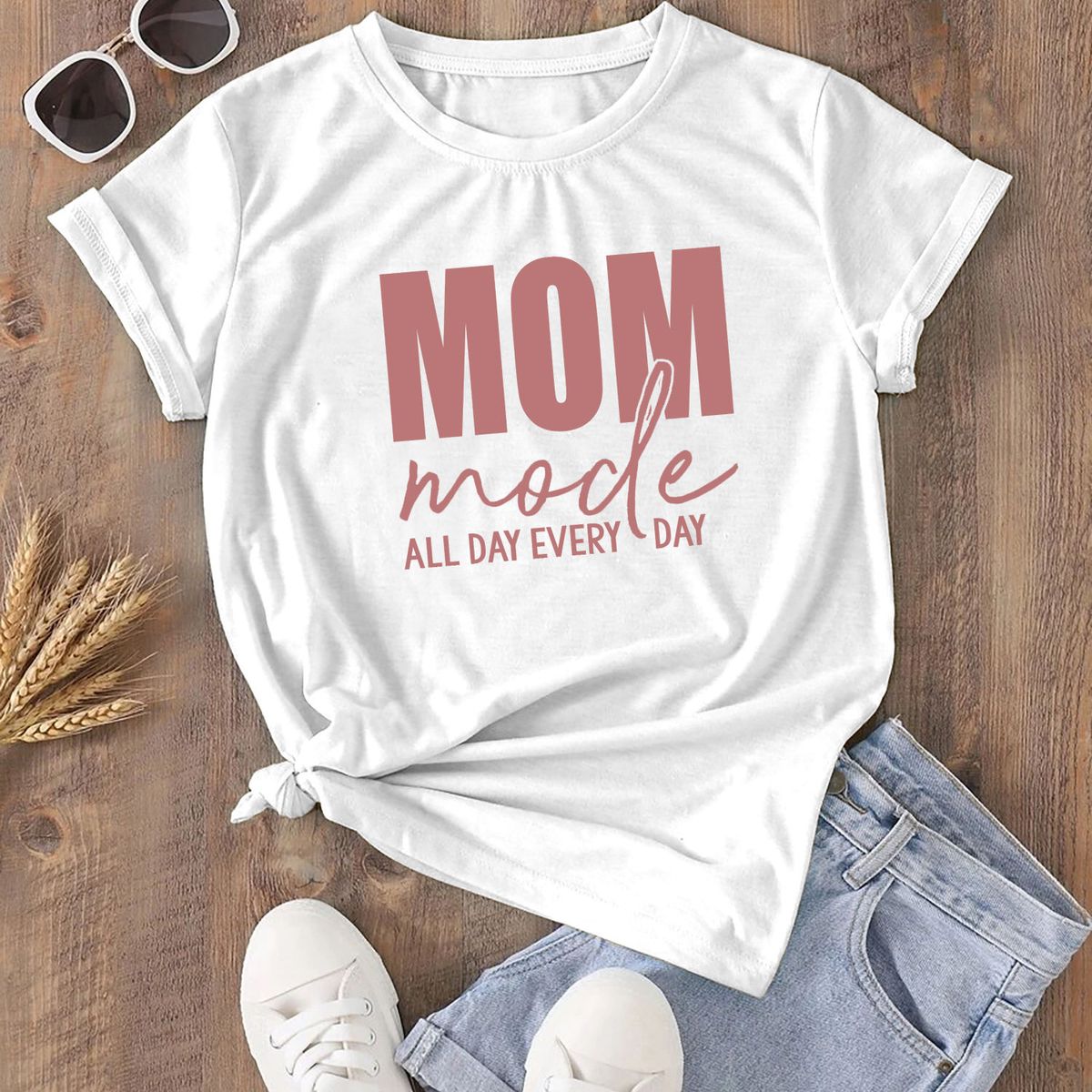 Womens Mothers Day TShirts  Large  MOM Mode All Day White