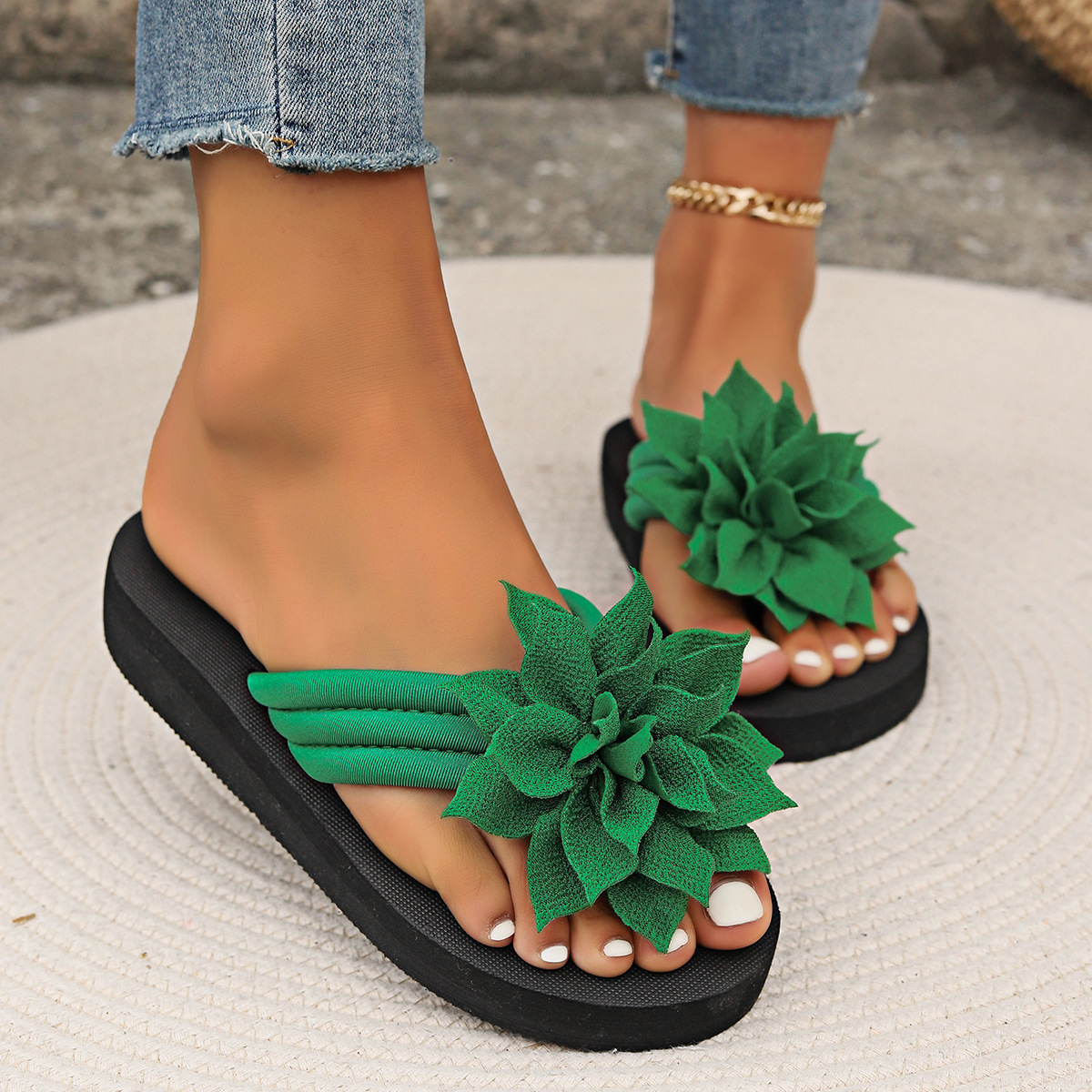 Women's Flower Flip-Flop Sandals - Green-7