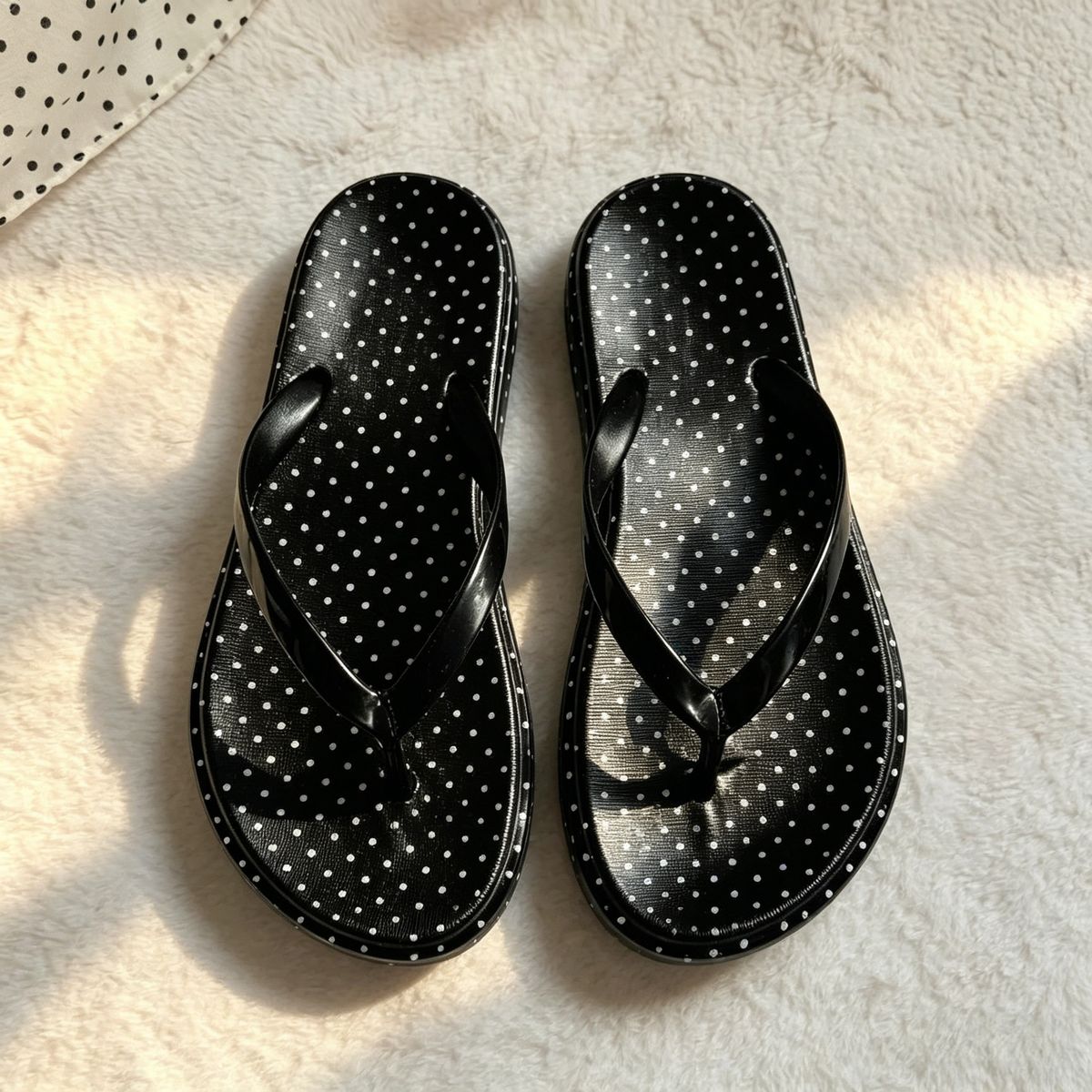 Womens Polka Dot Platform FlipFlops  Black4041