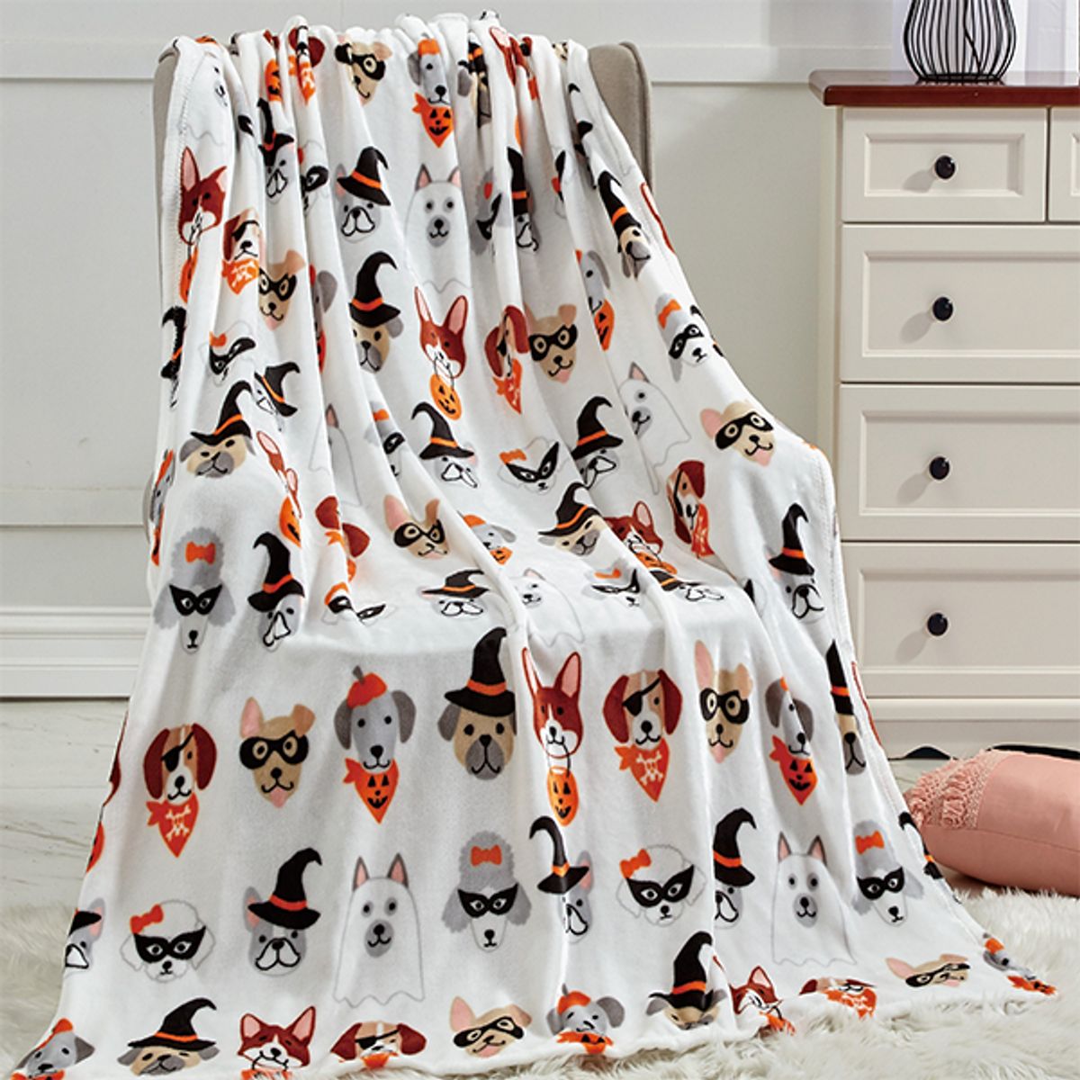 50 x 60-Inch Autumn and Halloween Throw Blanket - Halloween Pals