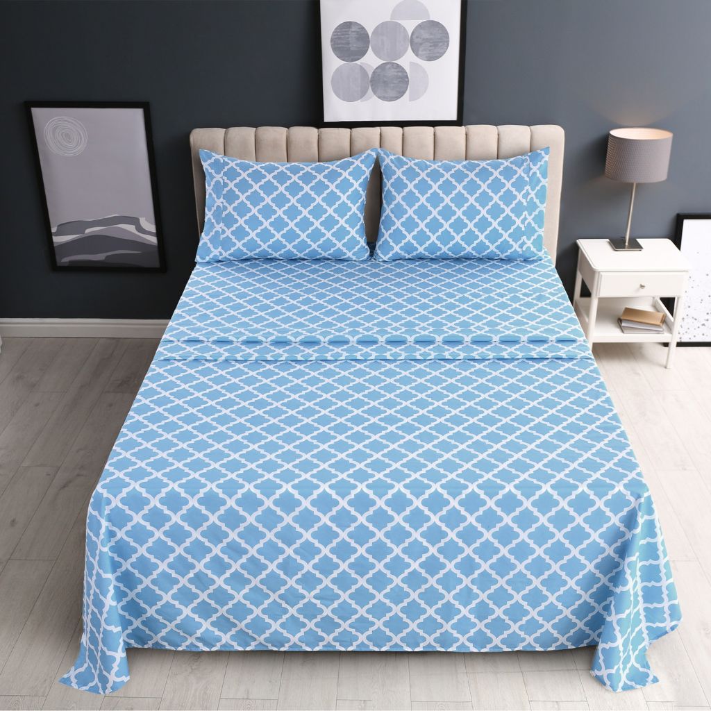 4-Piece Premium Quatrefoil Microfiber Bedding Set - California King - Aqua Blue