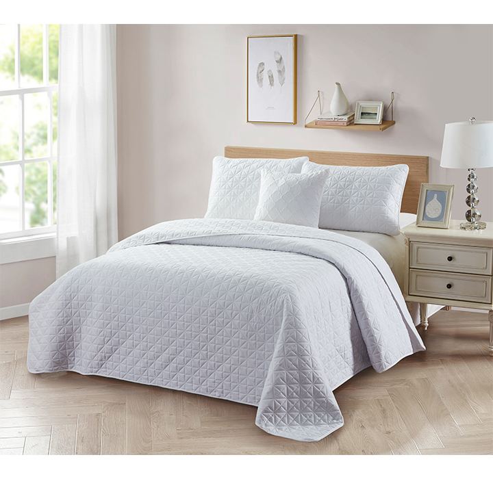 Bibb Home® 4-Piece Solid Reversible Quilt Set - Full/Queen - White
