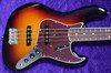 Fender AM. Vintage II '66 Jazz, 3 Tone Sunburst w/ Rosewood