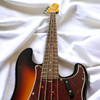Fender AM Vintage II 1960 P-Bass, 3-Tone Sunburst w/ Rosewood.