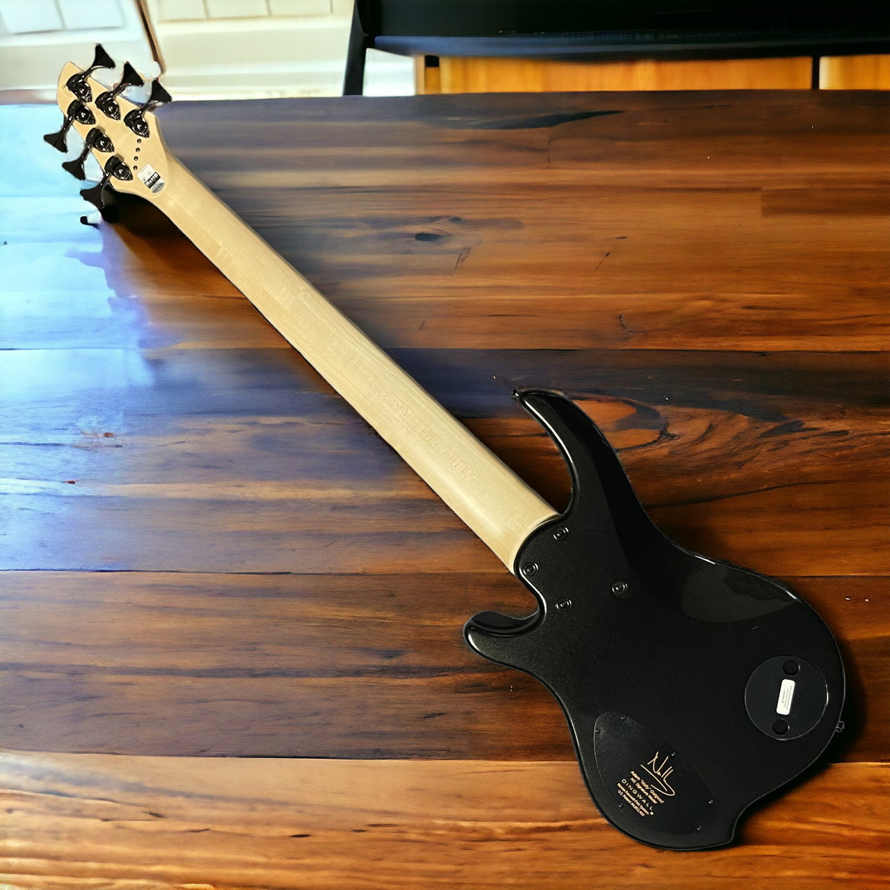 Dingwall NG-3 パールブラック Dingwall NG-3 (5), Black Metallic Gloss / Maple *ON ORDER