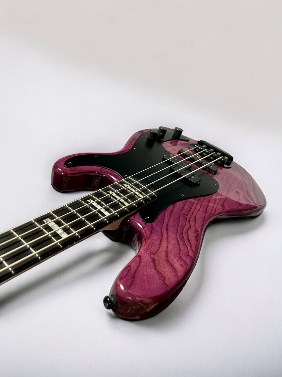 Lakland Skyline 44-64 Custom GZ, Trans Purple / Ebony / Geezer