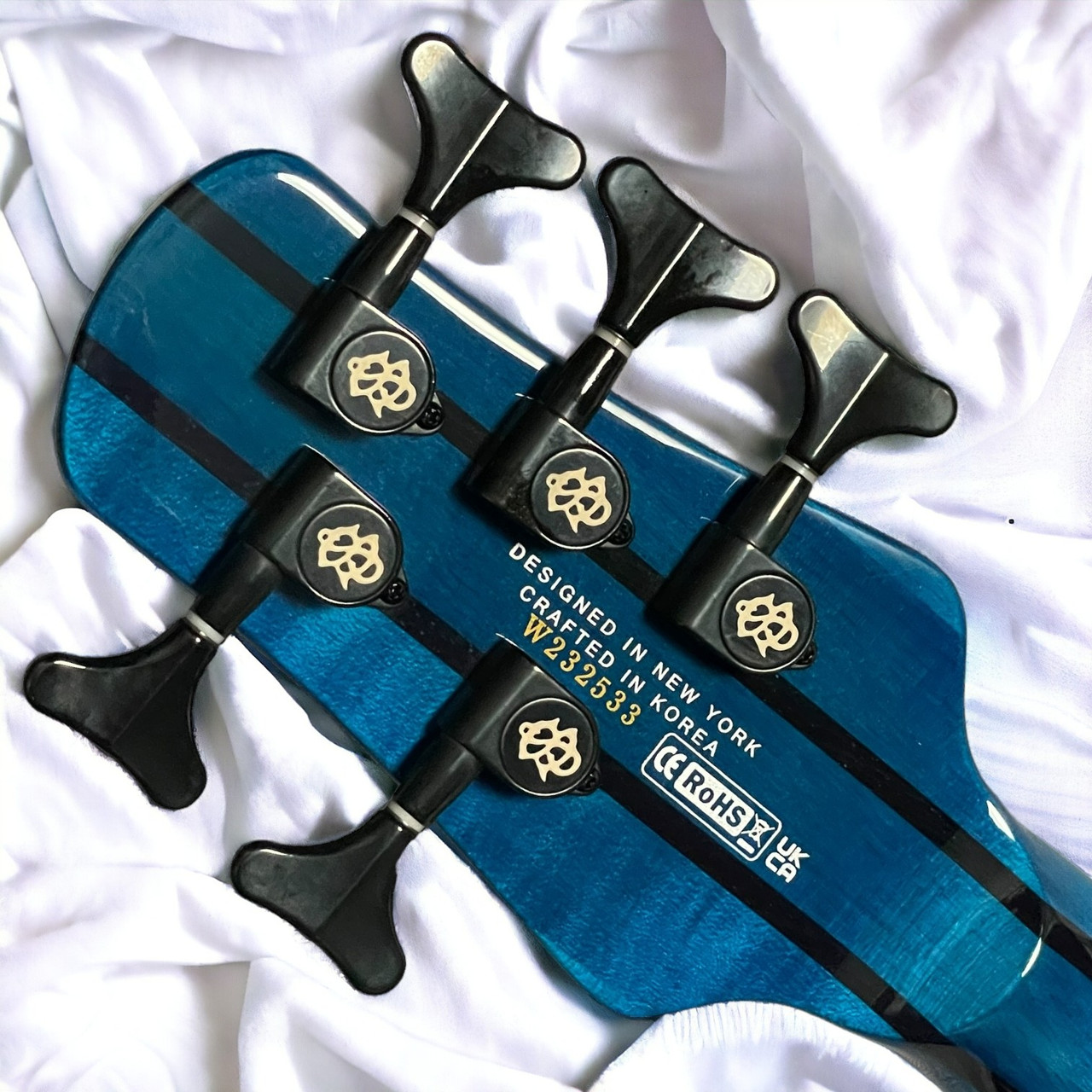 dimension　5弦 ベース Spector NS Dimension 5, Black and Blue Gloss with Wenge