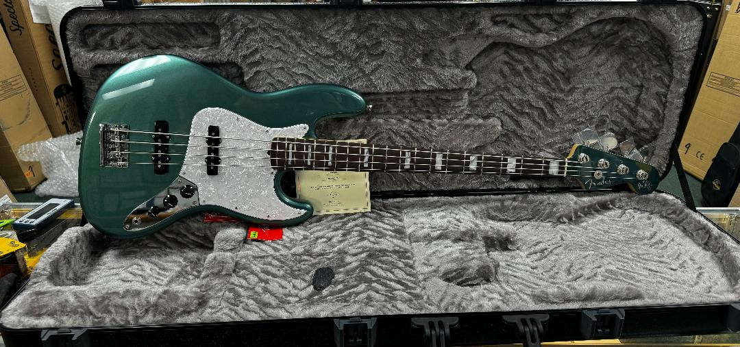Fender Adam Clayton Sign. Jazz, Sherwood Green / Rosewood *IN STOCK*