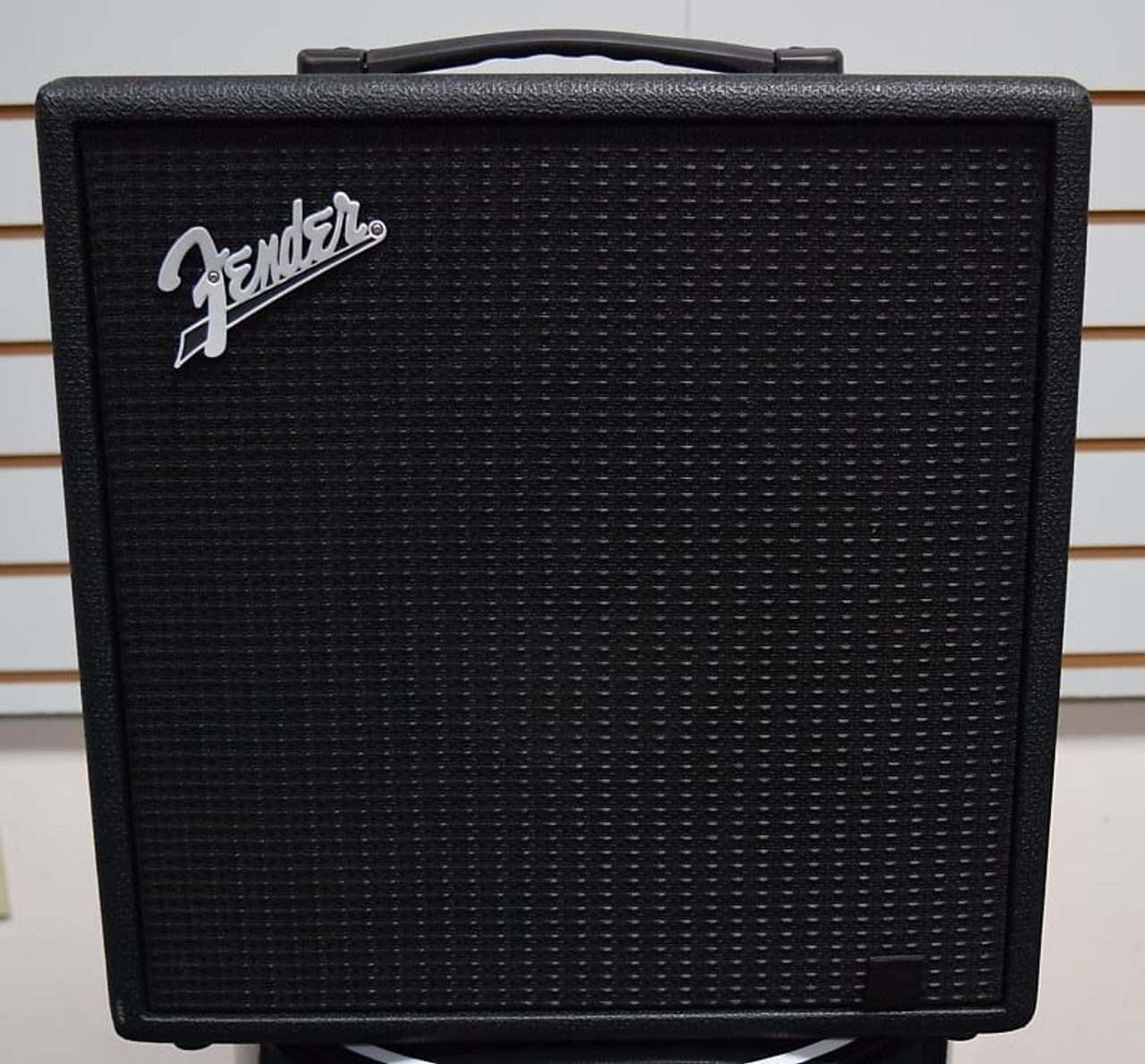 Fender Rumble LT 25 Bass Combo Amp, Programmable Effects - Bass