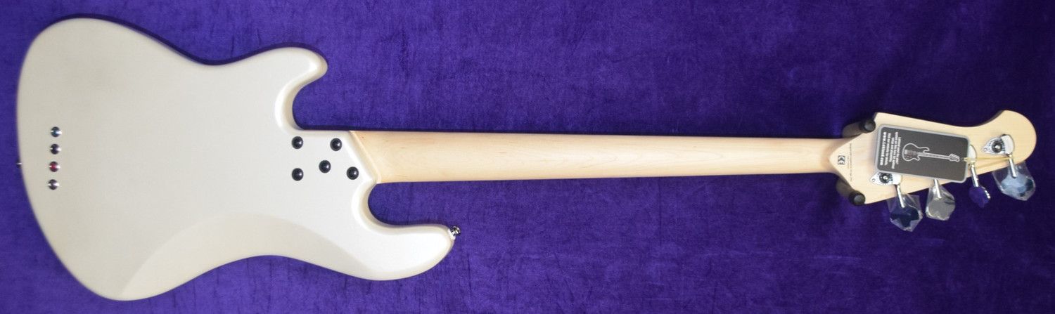 Lakland Skyline Darryl Jones (4), White Pearl w/ Maple
