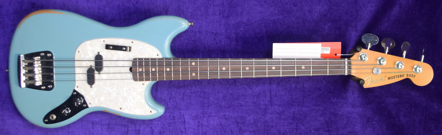 Fender Mustang Justin Meldal-Johnsen (JMJ) Short Scale, Daphne