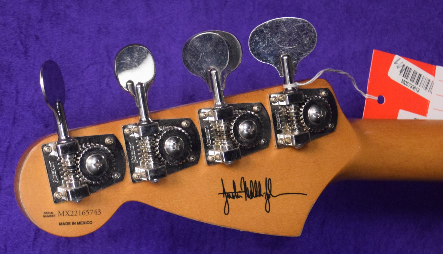 Fender Mustang Justin Meldal-Johnsen (JMJ) Short Scale, Daphne