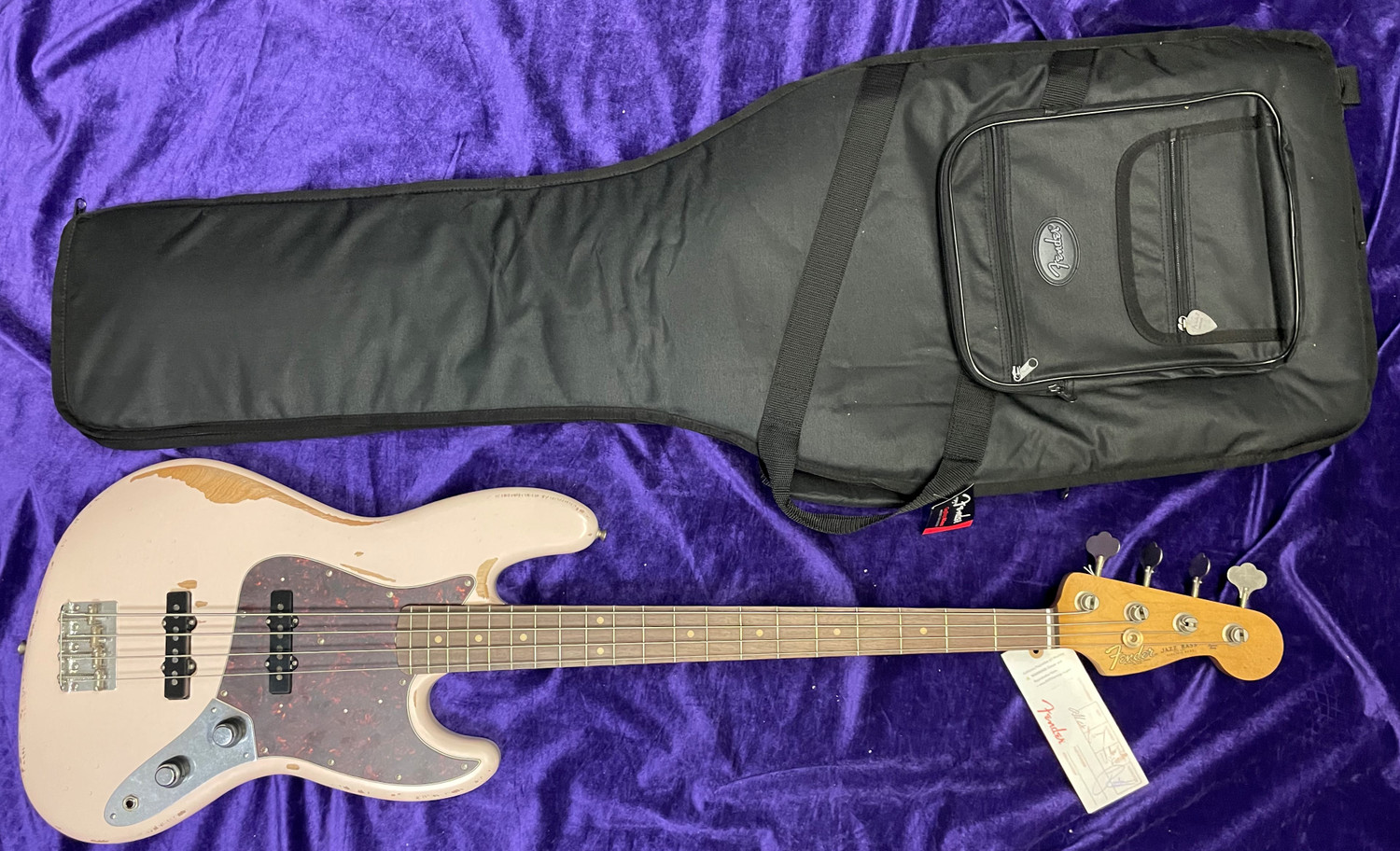 Fender Roadworn Flea Sign. Jazz, Shell Pink / Rosewood
