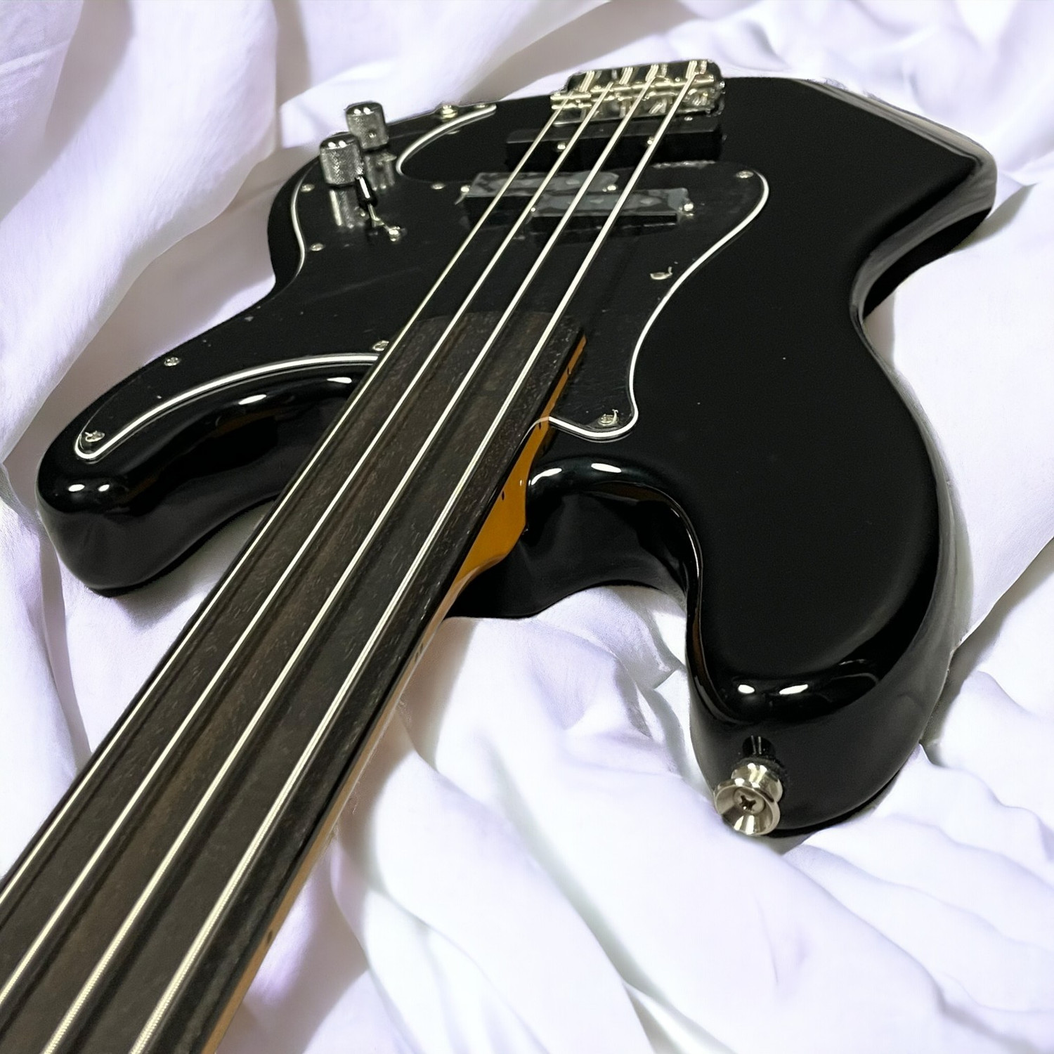 Fender Tony Franklin Unlined Fretless Precision, Black / Ebony *ON