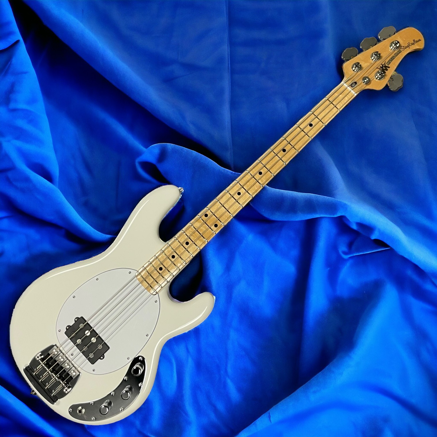 Ernie Ball Music Man StingRay 4 