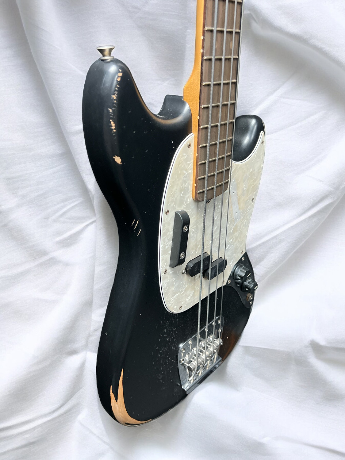 Fender Mustang Justin Meldal-Johnsen (JMJ) Short Scale, Road Worn