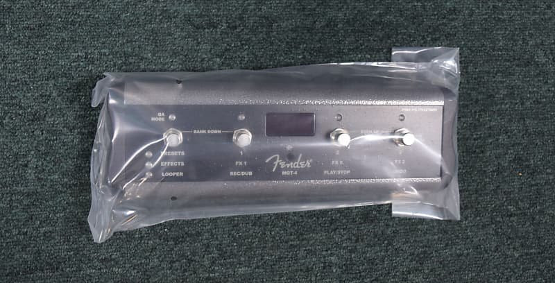 Fender Rumble Stage 800, 2x10 Bass Combo w/ Built In Effects *In