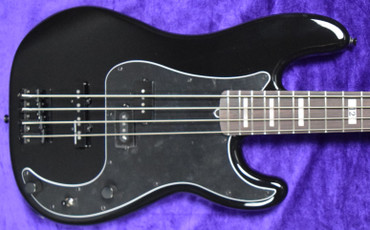 Fender Duff McKagan Deluxe Sign., Black / Rosewood 4 String Bass At Bass Central