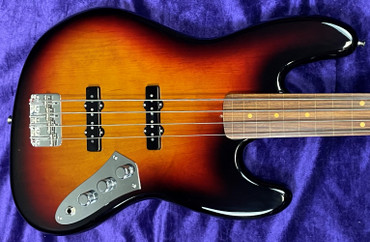 Fender Jaco Pastorius Fretless Jazz, 3-Tone Sunburst / Pau Ferro *Factory Cosmetic Flaws = Save $!