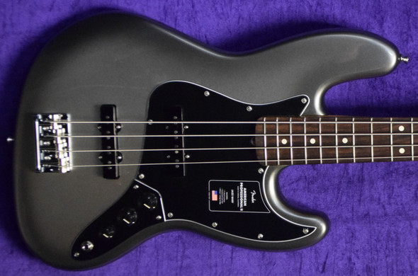 Fender Am. Pro II Jazz (4), Mercury / Rosewood 4 String Bass At Bass Central