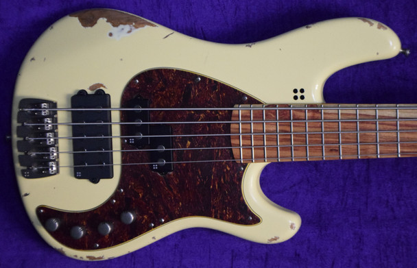 Sandberg Cal. VM-5, Hardcore Aged Creme 5 String Bass At Bass Central