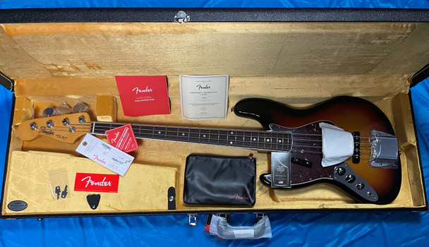 Fender AM. Vintage II '66 Jazz LEFTY, 3 Tone Sunburst w/ Rosewood 4 String Bass At Bass Central