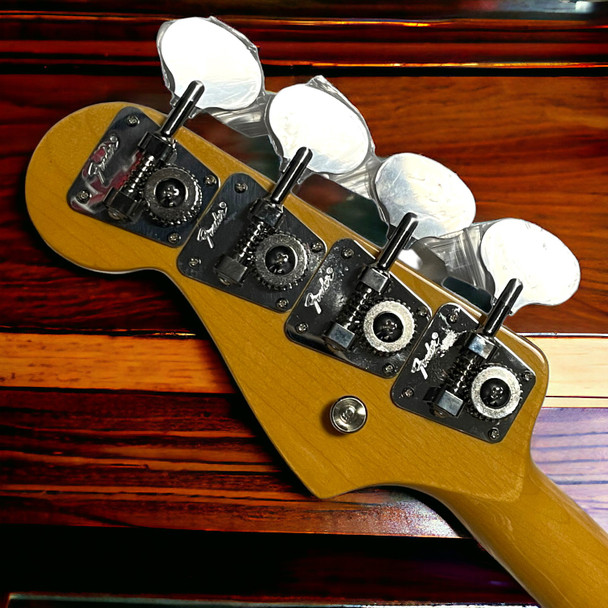 Fender AM Vintage II 1966 Jazz, Olympic White / Rosewood 4 String Bass At Bass Central